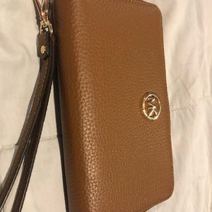 Micheal Kors Fulton Wallet